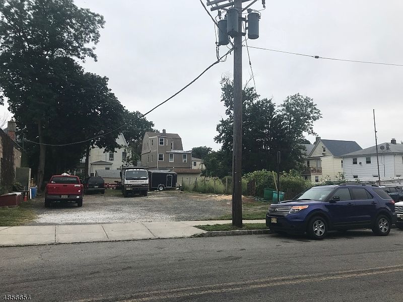 1st image of 66 Franklin Ave