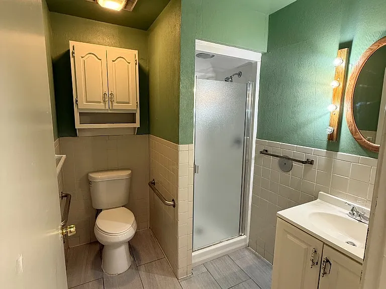 1452 N Marion St — Photo 22
