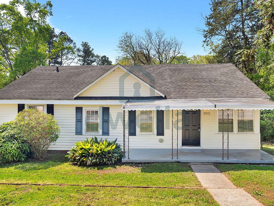 1st image of 300 E Oneal St