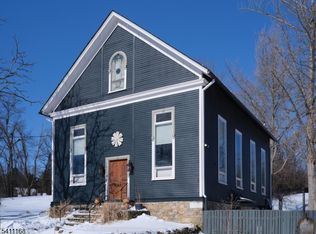 5 Water St, Tewksbury Twp., NJ 08833