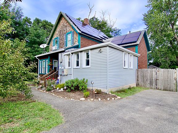 2nd image of 35 Thayer Ave