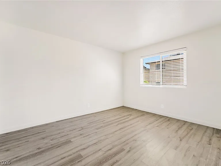 5303 Del Gado Dr #B — Photo 11