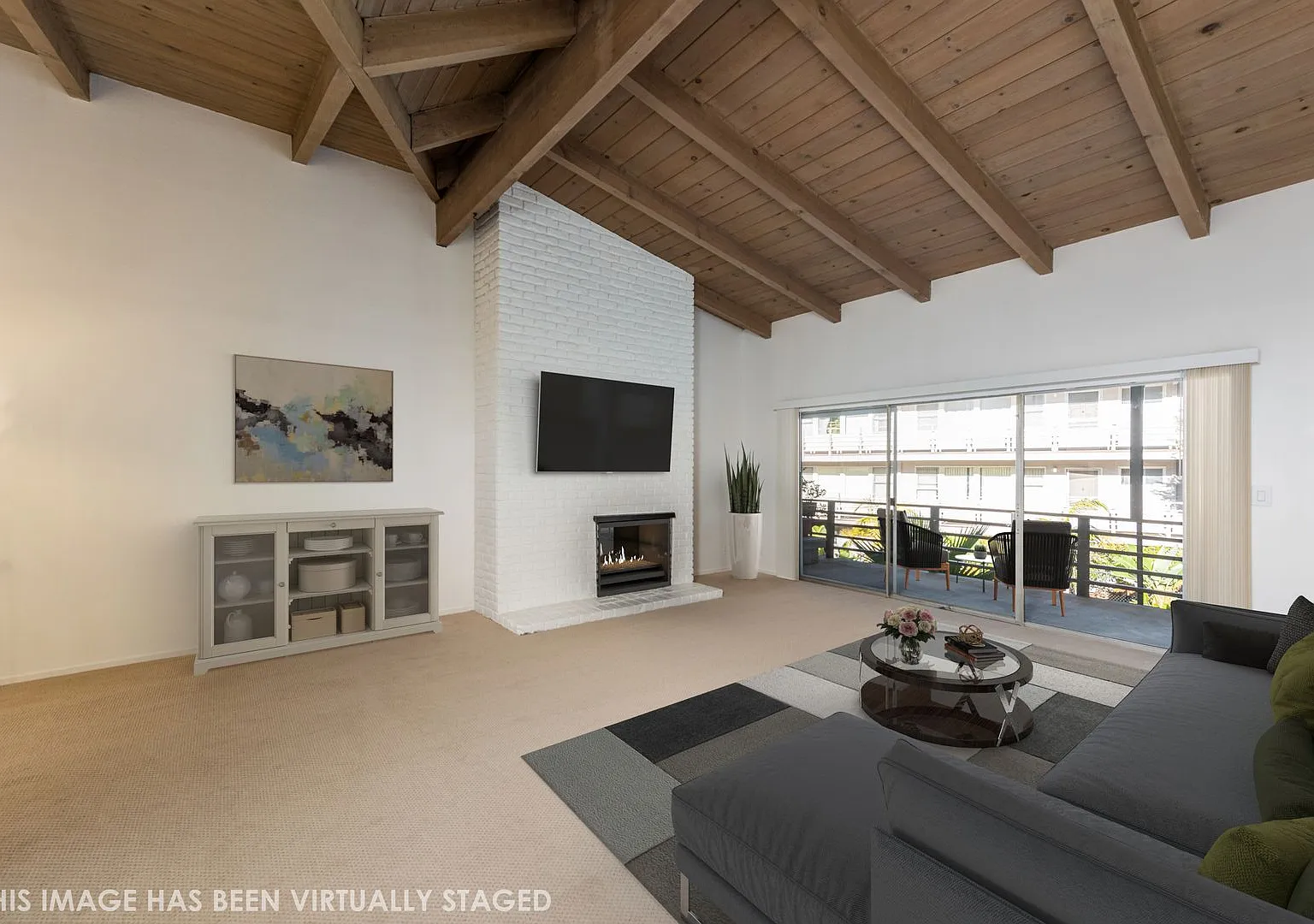 19 Knoll — Photo 1