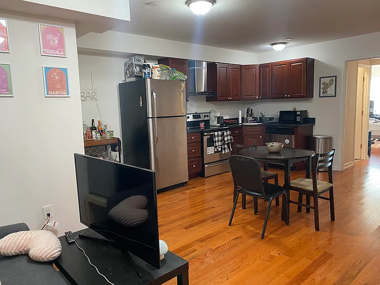 337 N 40th St #3 — Photo 3