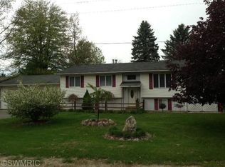 7649 9th St, Stanwood, MI 49346