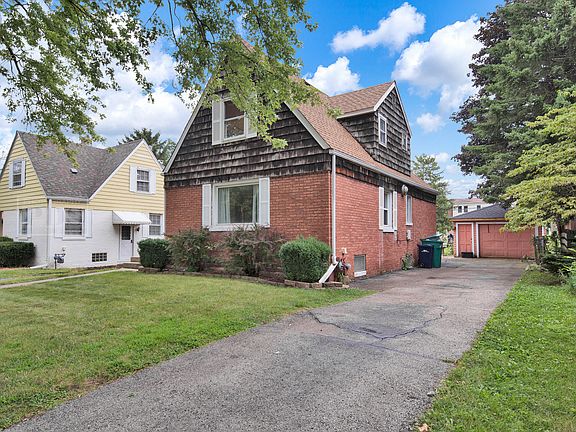 3rd image of 1323 Mandel Ave