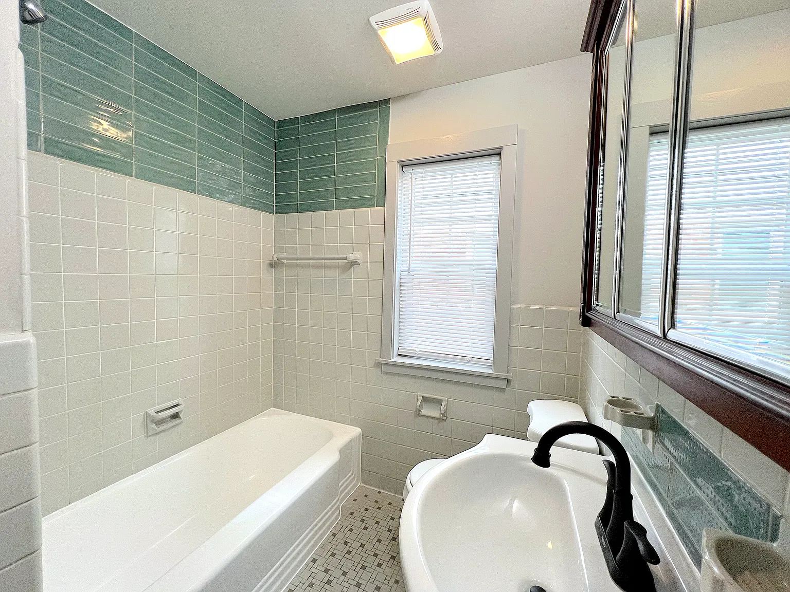 4411 Devonshire Rd — Photo 4