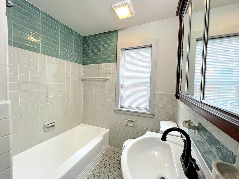 4411 Devonshire Rd — Photo 4