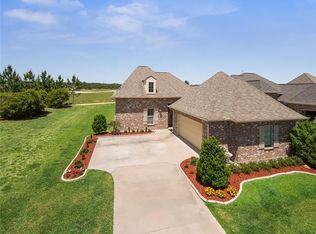 1001 Deer Park Dr, Madisonville, LA 70447