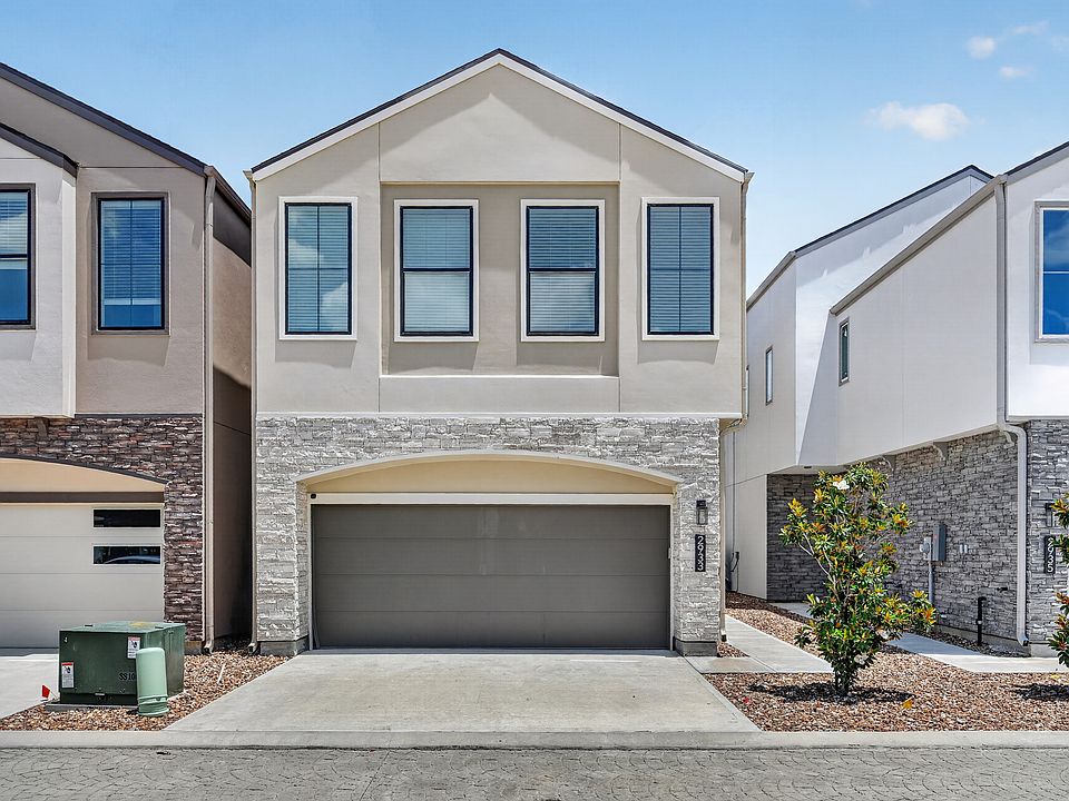 1st image of 2933 El Fenice Ln
