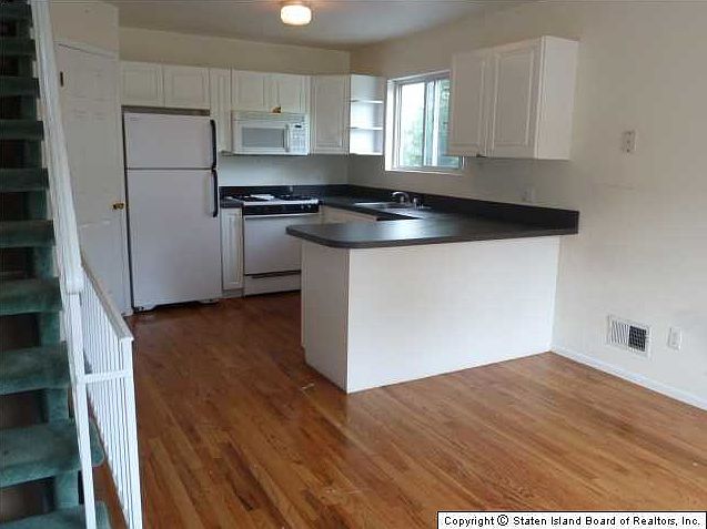 1st image of 15 Opus Ct