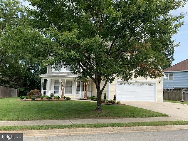 4 bed, 2.5 bath, 2069 sqft, $2,600 — Photo 3