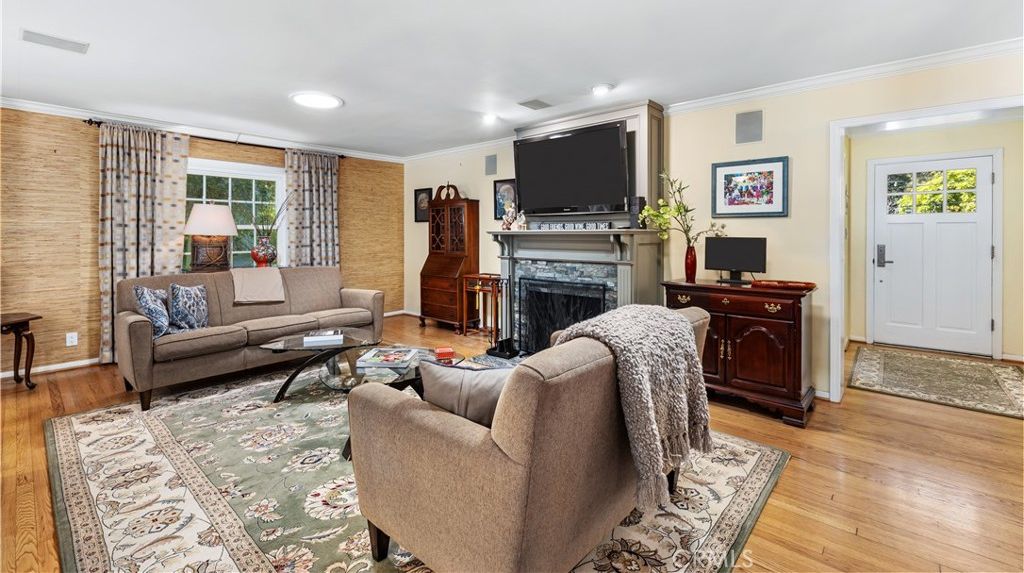 House in Studio City - View 5