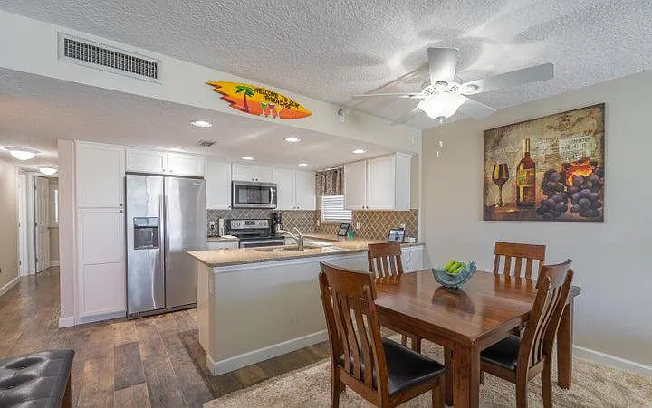 4800 Ocean Beach Blvd #215 — Photo 5