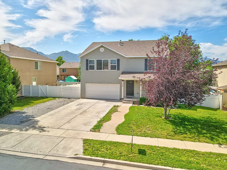 1153 W 400 S — Photo 45