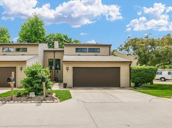 4 Briar Hill Cir #4, Champaign, IL 61822