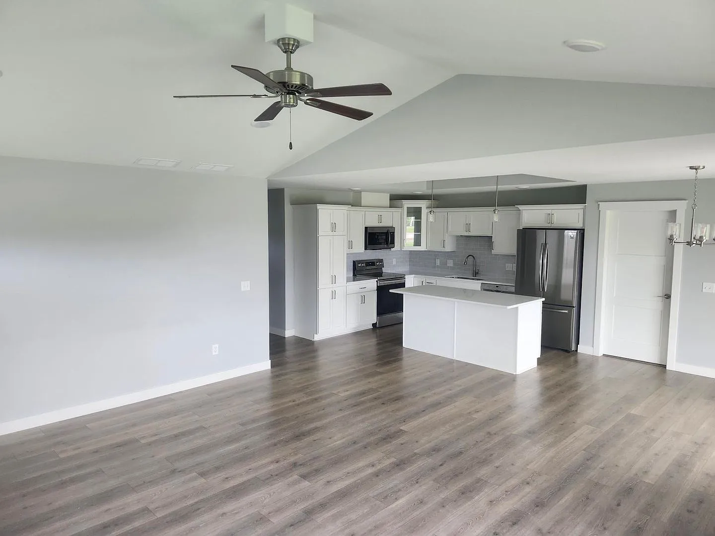 $1,745| 2BD 2BA| 1581 Keanan Lane| Available now! — Photo 4