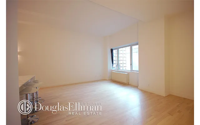 Rented by Douglas Elliman | media 26