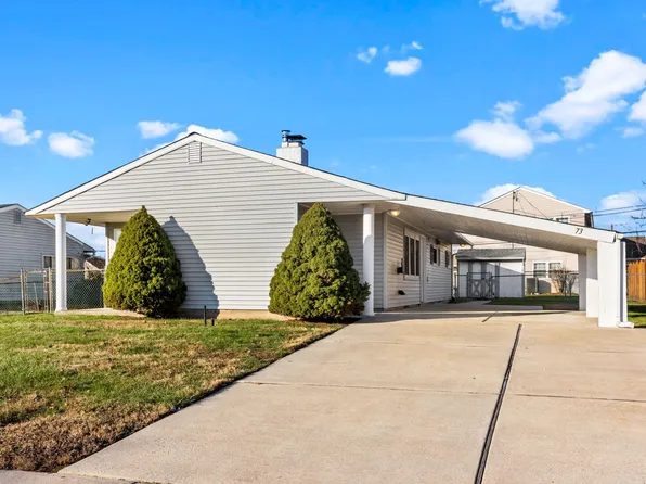 73 Bald Cypress Ln, Levittown, PA 19054