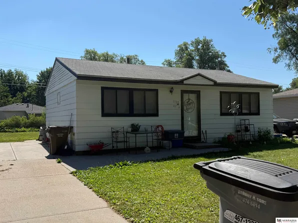 1320 N 54th St, Lincoln, NE 68504