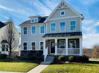 785 Village Club Dr, Wexford, PA 15090