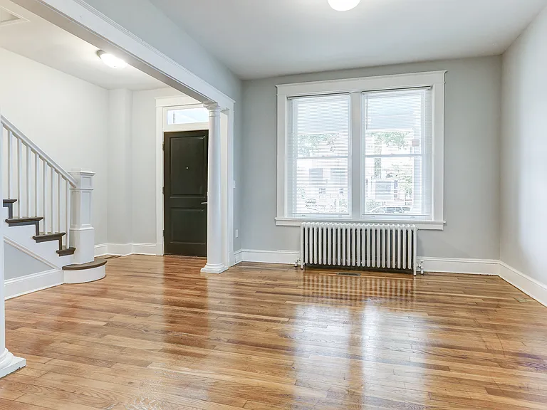 421 Chimborazo Blvd — Photo 3