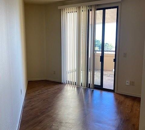 4th image of 301 Prescott Ave #204