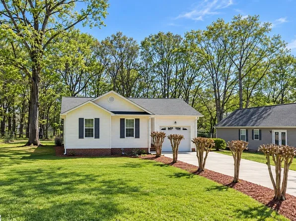 109 E St, Williamston, SC 29697
