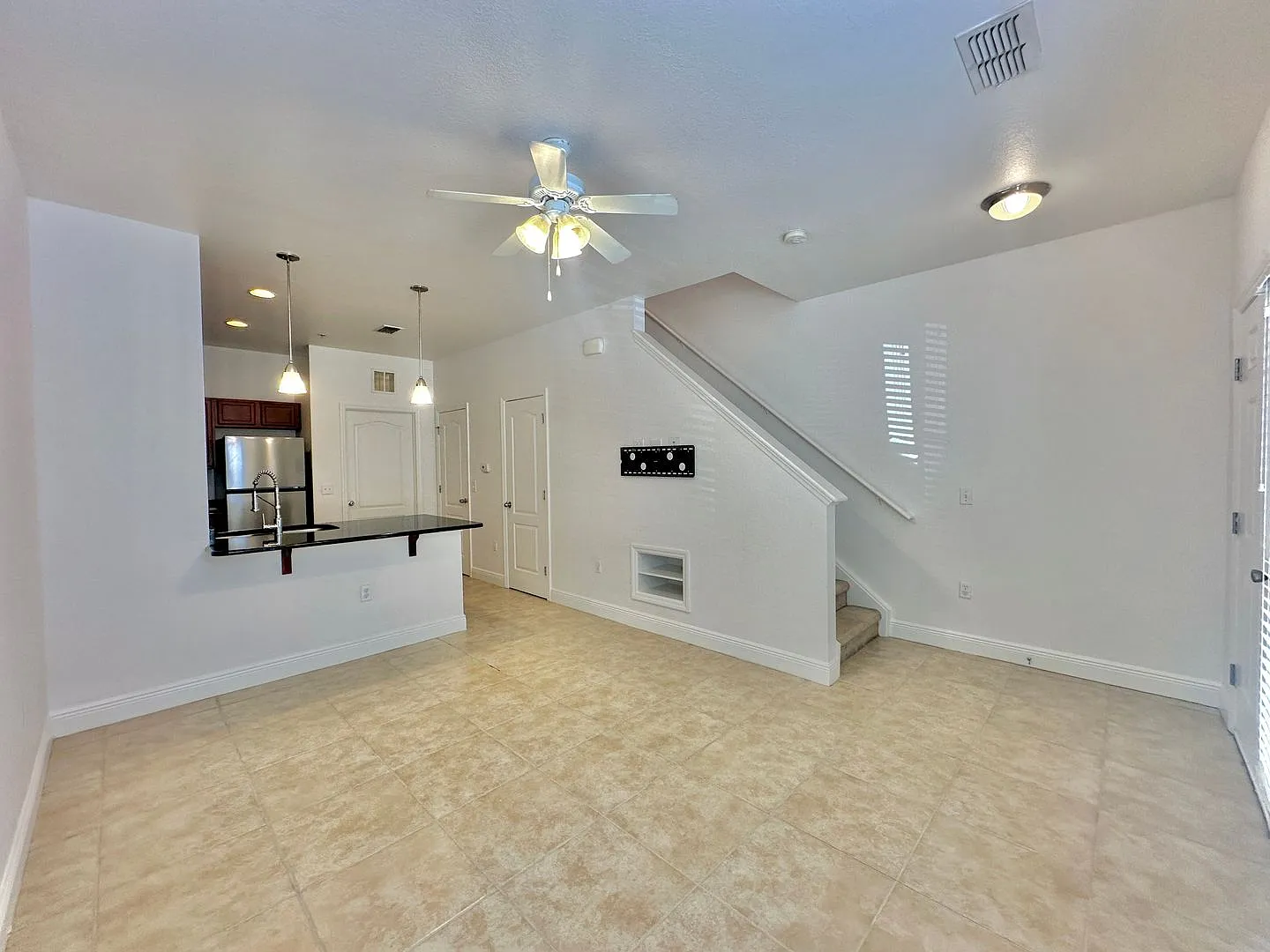 Spacious 3BR/3BA Home in Chase Hollow $500 Move-In Credit — Photo 3
