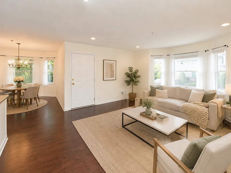 45 Royal Ave #49