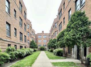 1363 W Estes Ave #T2, Chicago, IL 60626