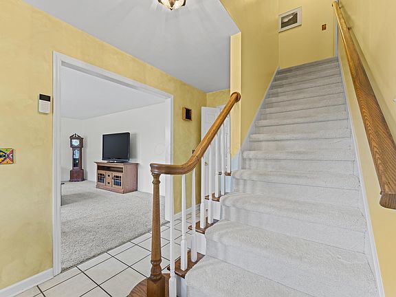 4th image of 115 Cottswold Dr