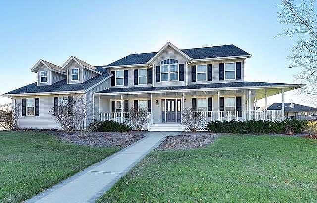 1st image of 617 Aspen Ave