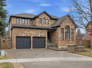 2225 Glazebrook Cir, Oakville, ON L6M5B5