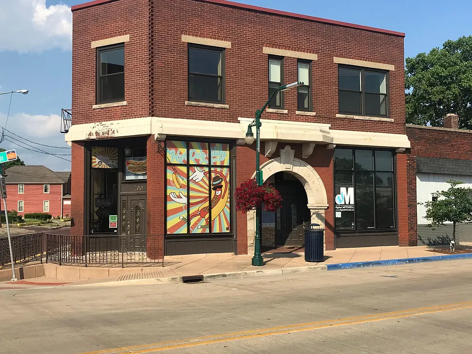 700 S Main St #202
