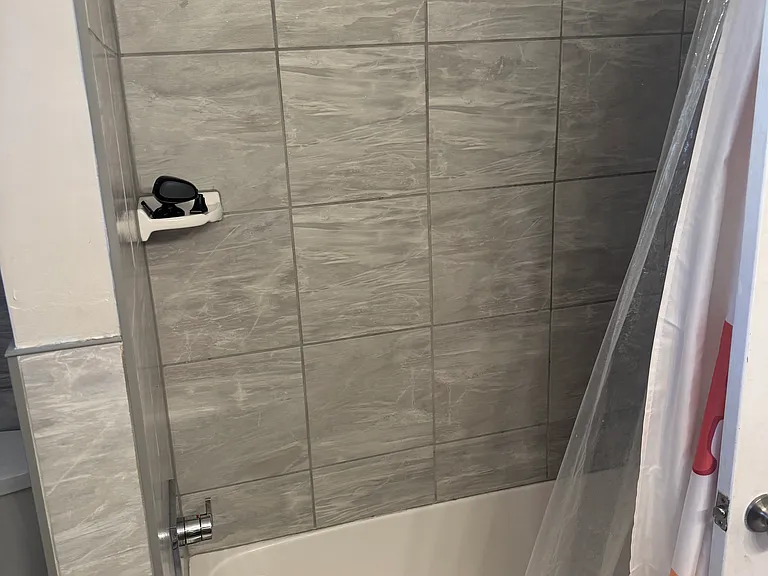 309 Court Ave — Photo 16