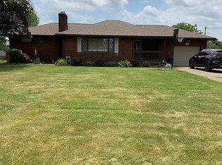 489 Park Dr, Campbell, OH