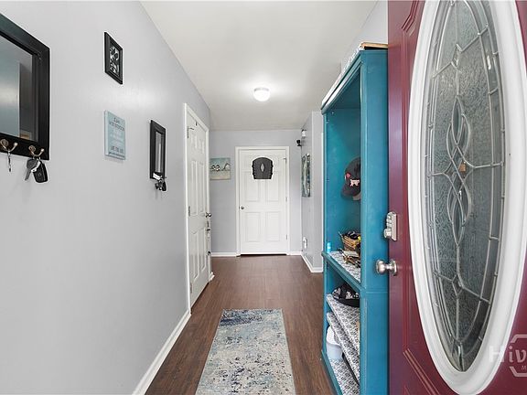 4th image of 6 Twelve Oaks Road