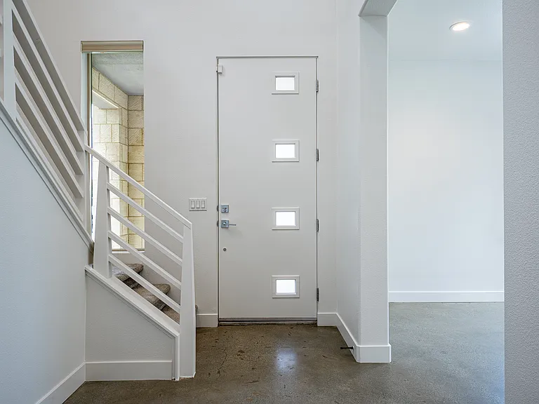 35830 McCarthy St — Photo 7