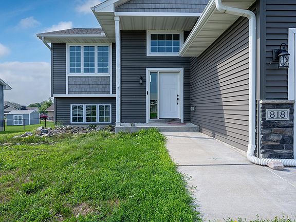 5th image of 818 Rose Ct