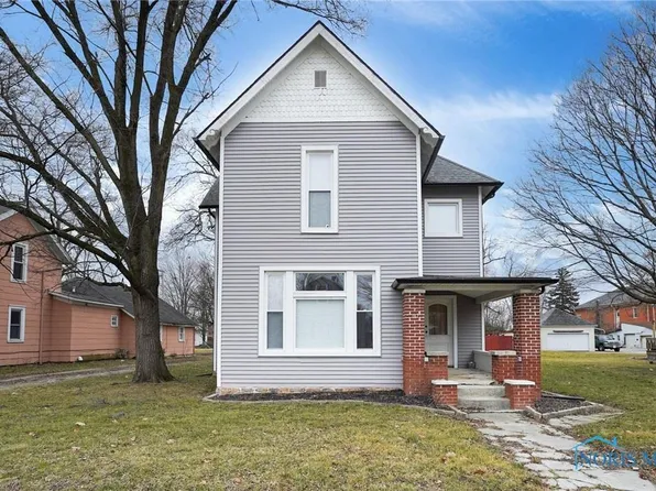 117 N East St, Bradner, OH 43406
