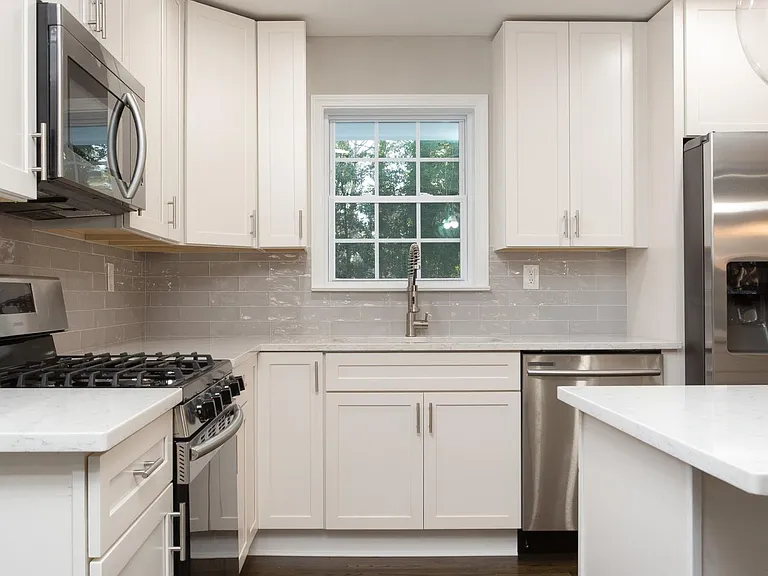 3395 Jackson Dr — Photo 5