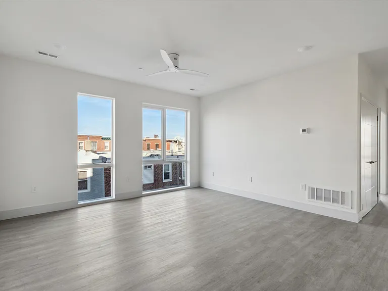 1221 E Fletcher St #212A — Photo 19