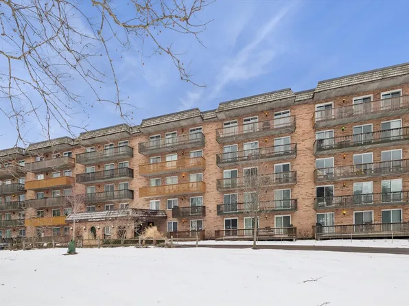 8025 Woodglen Ln APT 303, Downers Grove, IL 60516