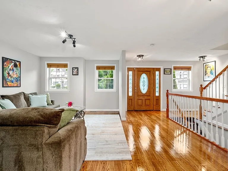 104 Crescent St #1 — Photo 9