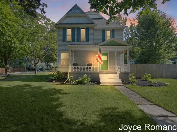 223 Johnson St SE, Caledonia, MI 49316