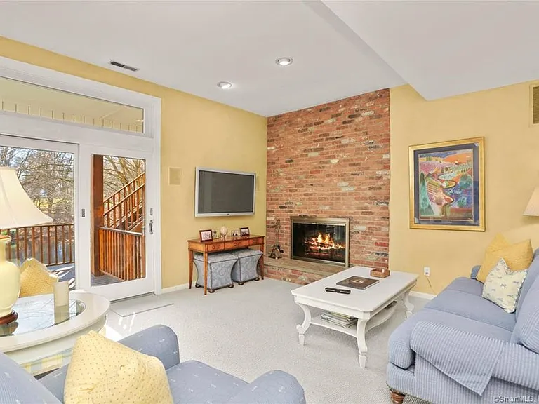 12 Signal Ln — Photo 34