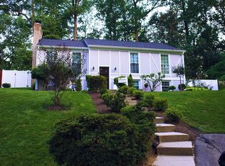 9800 Raleigh Tavern Ct, Bethesda, MD 20814