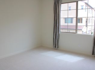 298 Floral Vw, Irvine, CA 92618