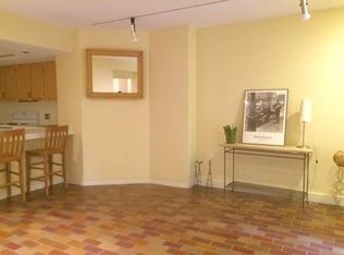 82 Monmouth St #1, Brookline, MA 02446